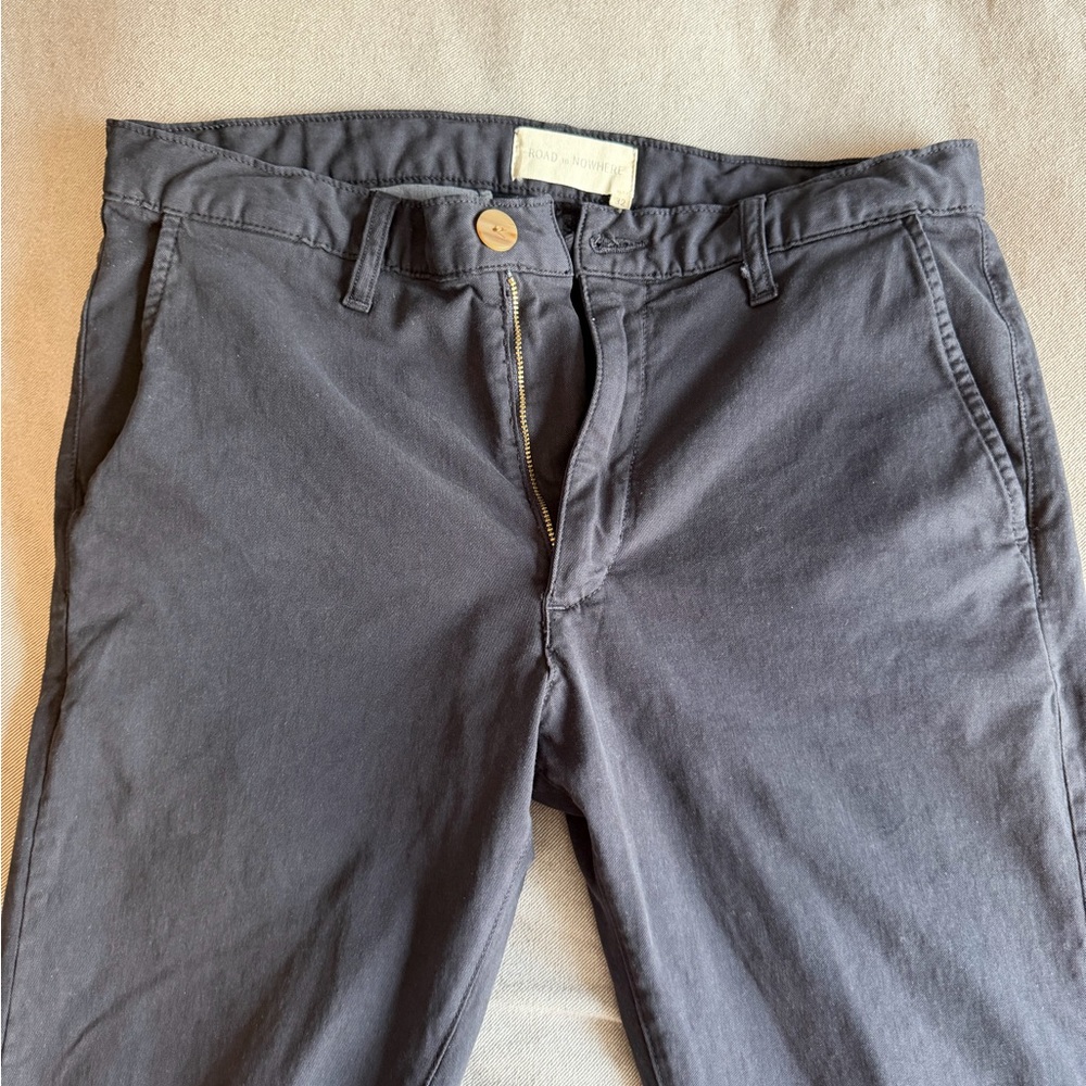 Navy blue ROAD TO NOWHERE chinos / 32 slim